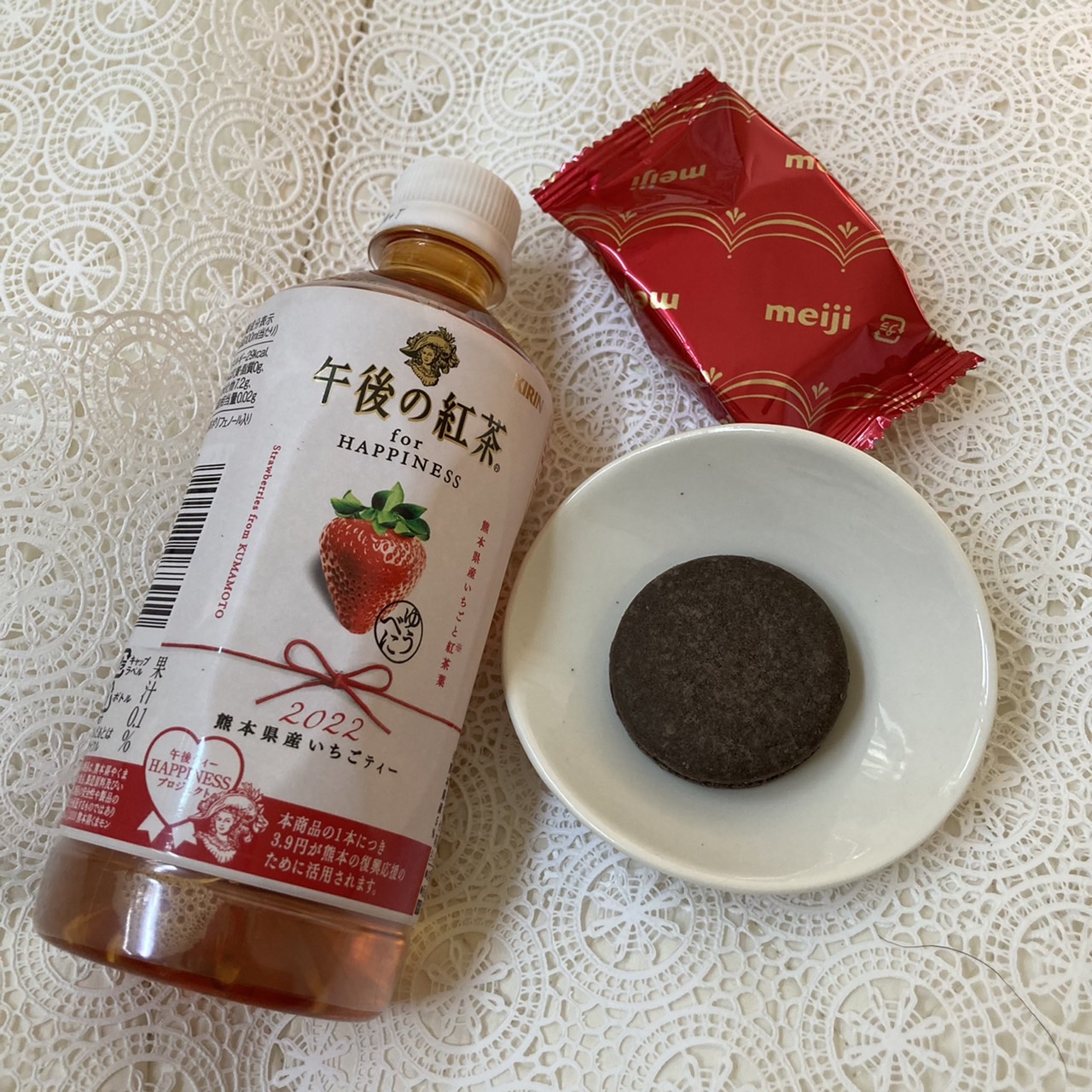 午後の紅茶 熊本県産いちごティーストロベリーチョコサンド